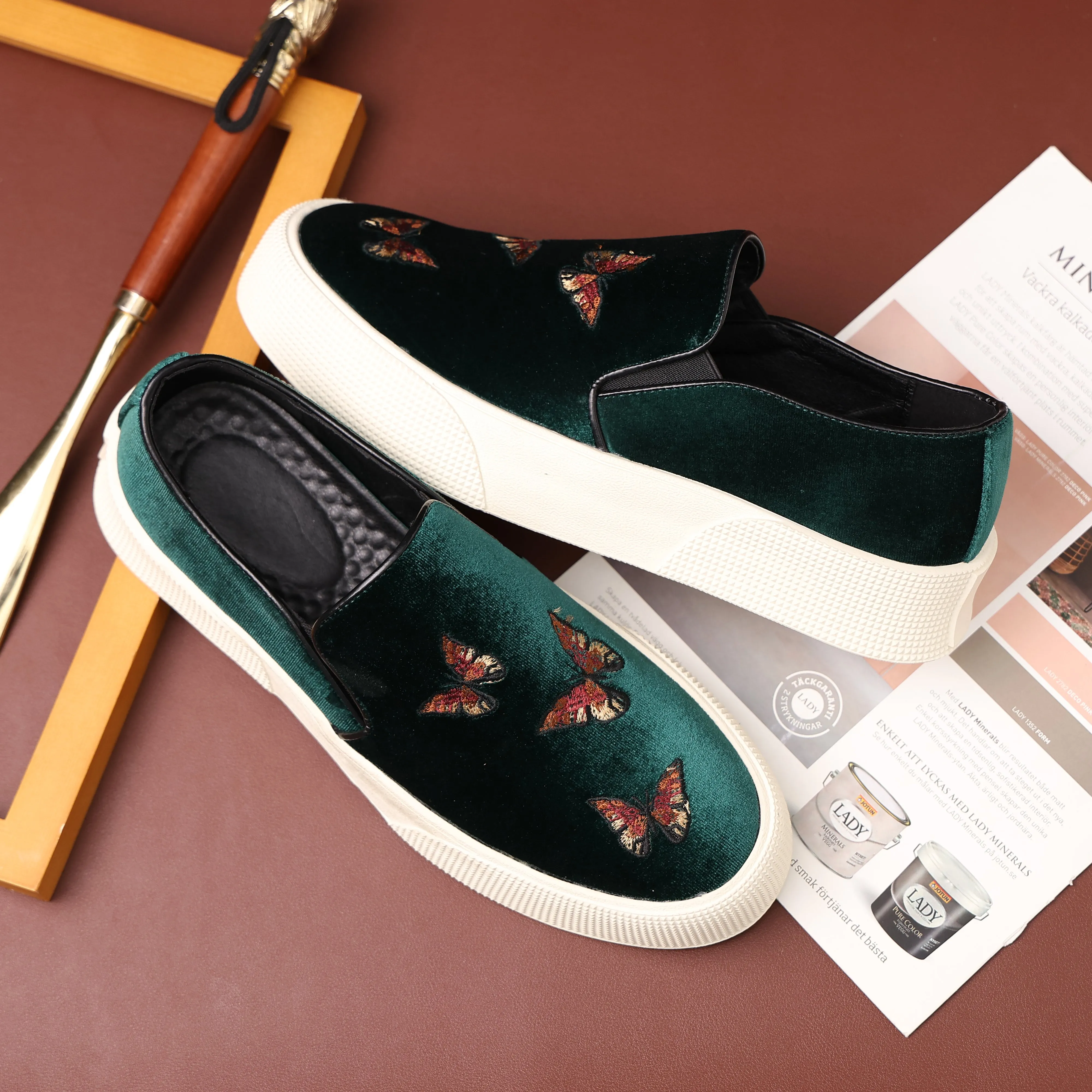 Men's Velvet Butterfly Embroidery Loafers