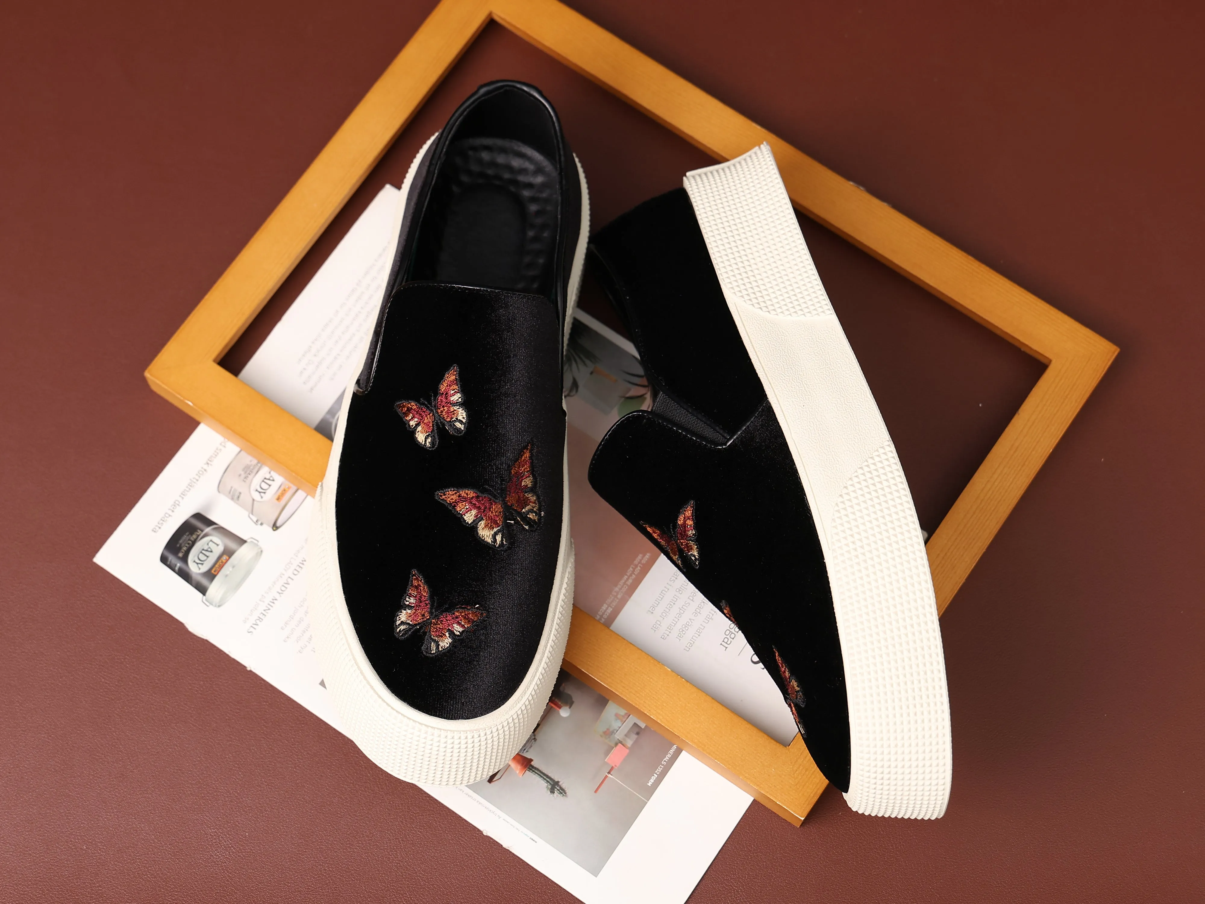 Men's Velvet Butterfly Embroidery Loafers