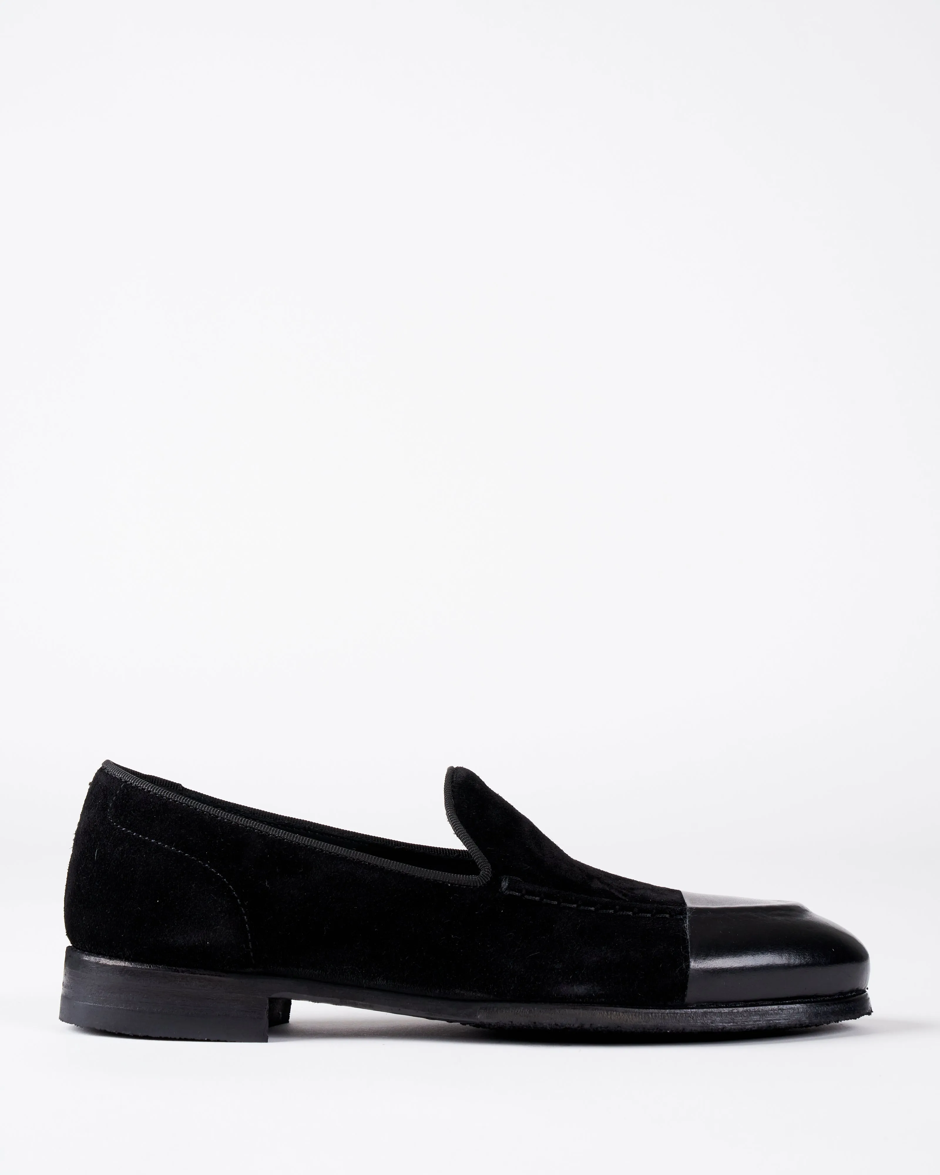 suede black/leather black dip/rubber sole loafer